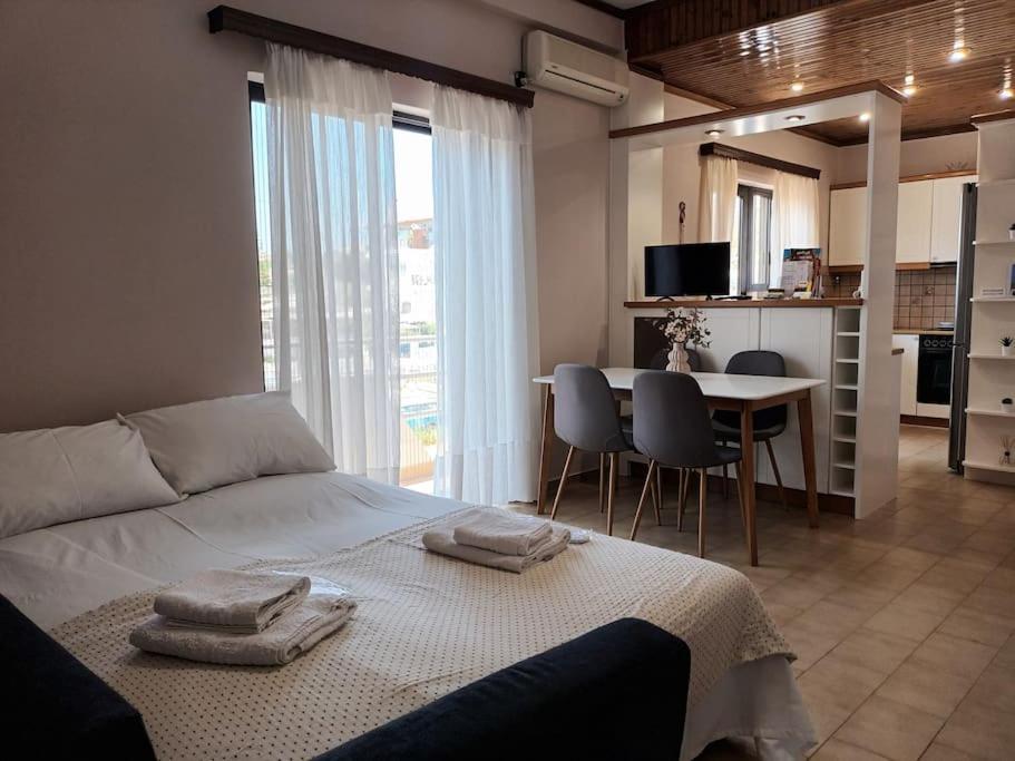 Ippokampos Seaside Artemida Apartment Exterior foto